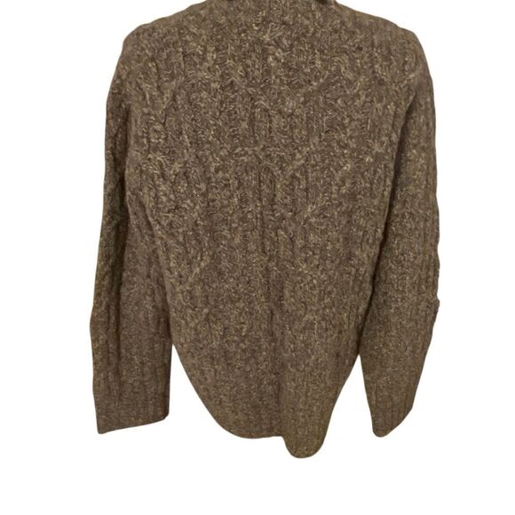 Vintage Gap Men’s 100% Wool Cable Knit Sweater - Picture 4 of 8